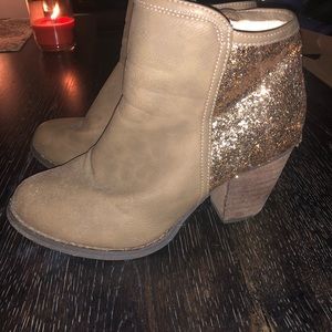 Ankle boots